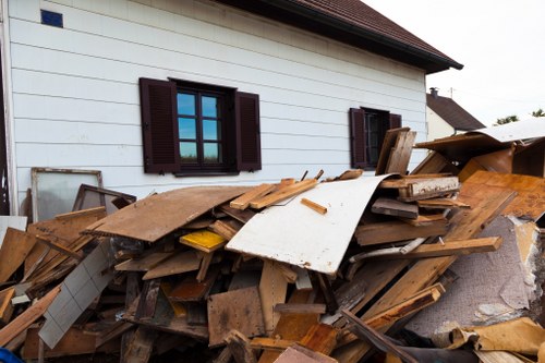 Benefits of hiring a domestic skip for waste management